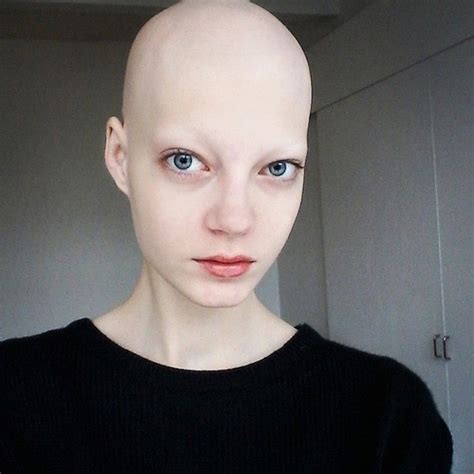 The New Russians Of The Minute Shave Eyebrows Bald Women Bald Girl