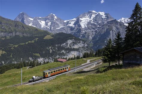 Be 4 4 31 der BLM zwischen Grütschalp und Winteregg