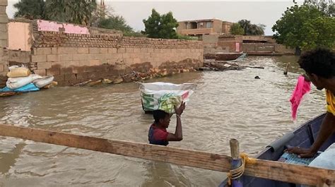 السودان فيضان النهر يشرد 700 أسرة في البحر