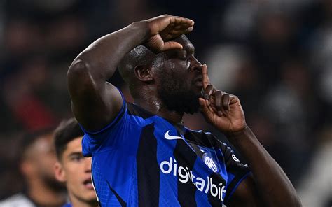 Romelu Lukaku Sent Off After Hushing Juventus Fans Following Monkey