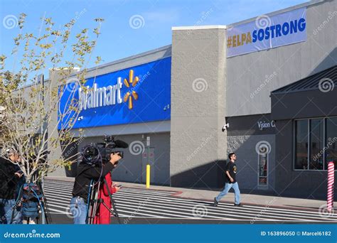 El Paso Texas Usa November 14 2019 Walmart Re Opened After Mass Shooting Editorial Image