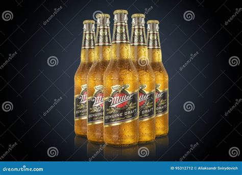 МИНСК, БЕЛАРУСЬ - 29-ОЕ ИЮНЯ 2017: Редакционное фото пива проекта ...