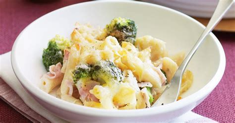 Broccoli And Cauliflower Pasta Bake