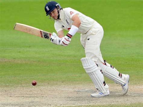 Download Joe Root Chasing Ball Wallpaper