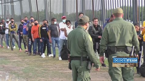 Del Rio Border Patrol Overwhelmed By Migrants Arriving At Texas Mexico Border