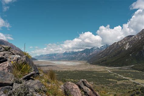 Vista Del Cocinero Y Del Soporte Tasman Del Soporte De Aoraki Del Lago