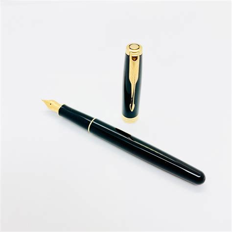 Parker Sonnet Fountain Pen Black Lacquer Gold Trim Reid Stationers