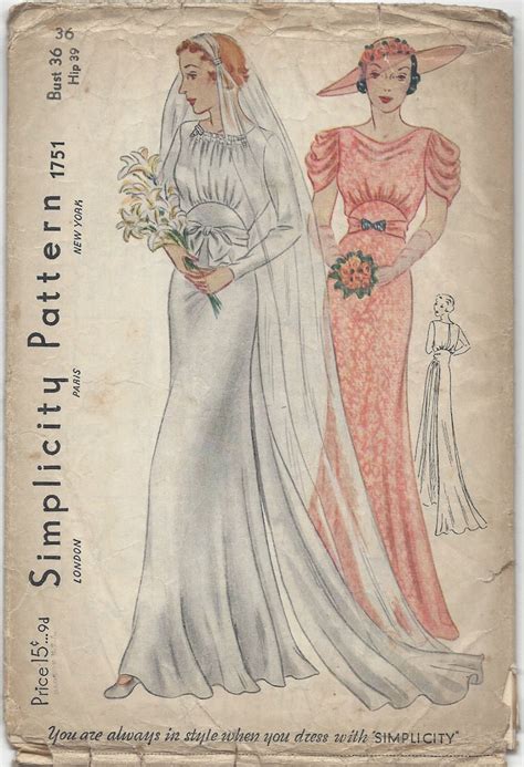 1939 Vintage Sewing Pattern B36 WEDDING BRIDEMAID DRESS R851