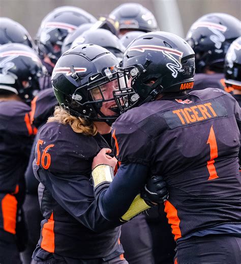 Football Playoffs Marine City Beats Portland 27 7 Advances To Final