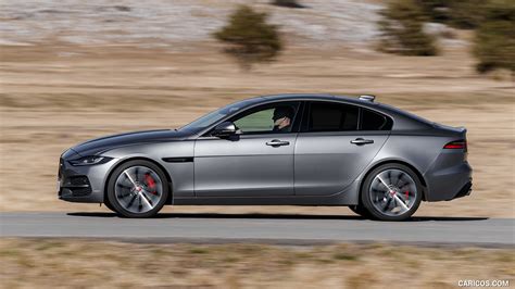 Jaguar Xe 2020my S D180 Color Eiger Grey Side