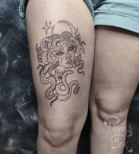 25 Powerful Medusa Tattoo Ideas With Their Meanings Medusa Tattoo Leg Tattoos Leg Tattoos Women