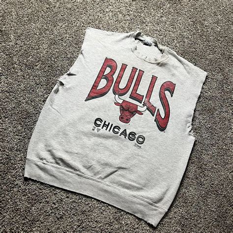 Vintage 90s Chicago Bulls Thrashed Workout Depop