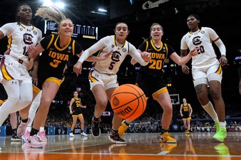 South Carolina Wins Ncaa Womens Championship Game Over Iowa Caitlin