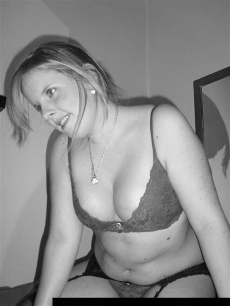 Amateur Chubby Blonde 9 221 1600x1200 1600x1200 Porn Pic