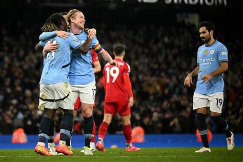 De Bruyne Et Doku Brillent City Met Fin Sa S Rie Noire Football