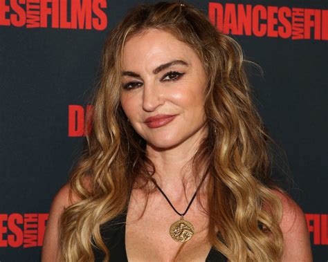Drea de Matteo, actriz de 'Los Soprano', da las gracias a sus clientes