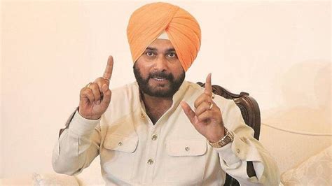 Congress Navjot Singh Sidhu Reached Kartarpur Pakistan And Said Imran