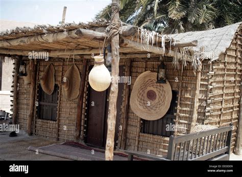 Traditional Arab Palm House Dubai Stock Photo Alamy