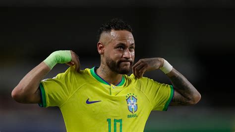 Neymar Breaks Peles Brazil Goal Scoring Record In 5 1 Win In South American World Cup