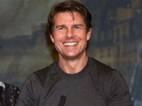 Tom Cruise Teeth Alignment - Tom Cruise S Middle Tooth The Story Behind ...