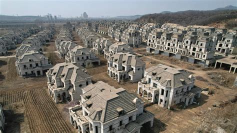 Inside China S Eerie Ghost Town Of Abandoned Palatial Mansions