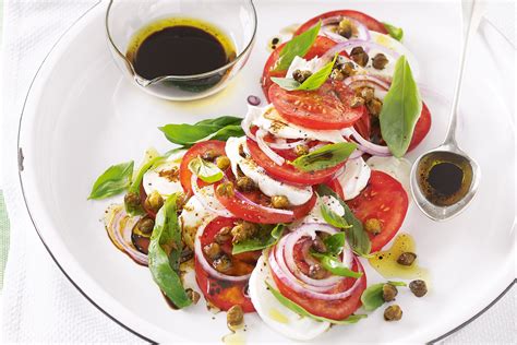 Haloumi Pomegranate And Rocket Salad