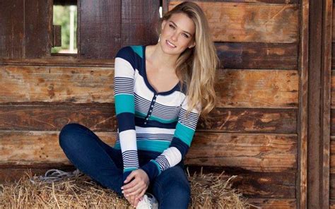 Women Blonde Bar Refaeli Model Smiling Jeans Long Hair Blue Eyes Wallpapers HD Desktop