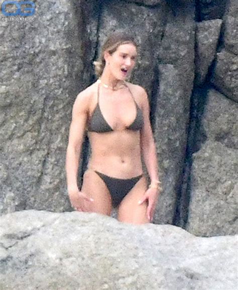 Rosie Huntington Whiteley Nude Pictures Onlyfans Leaks Playboy Photos Sex Scene Uncensored