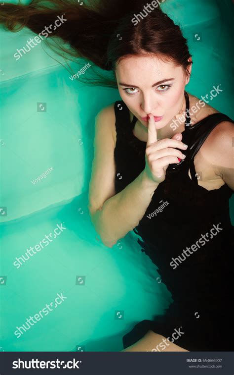 Sexy Seductive Woman Swimming Pool Water库存照片654666907 Shutterstock