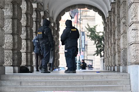 FOTO Policie se nyní bude objevovat po celé Praze stránka 12