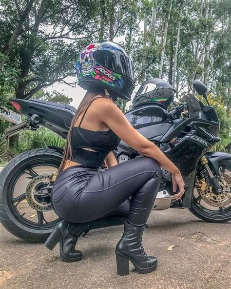 Pin De Kirklandtony Em Girl Bike Garotas De Moto Garotas Motos