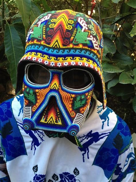 La historia detrás del casco de Darth Vader huichol Huichol art