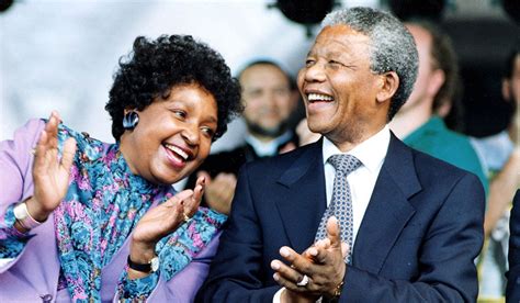 Anti Apartheid Campaigner Winnie Mandela Has Died Aged 81 Extraie