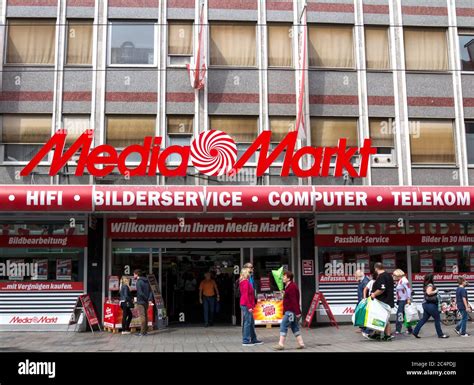 Wurzburg ALEMANIA Entrada De Una Tienda Media Markt MediaMarkt Es