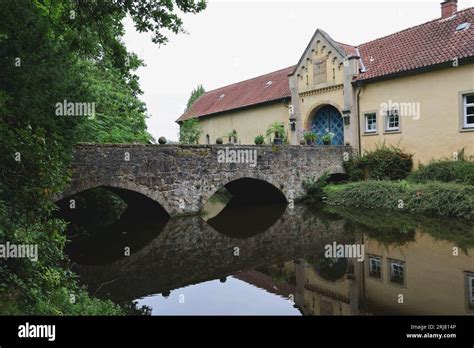 Stonebridge Hi Res Stock Photography And Images Alamy