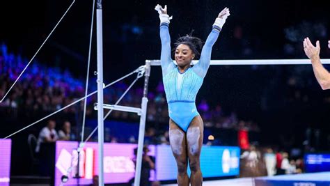 Simone Biles Wins 20th World Championships Gold Medal As Us Women S Gymnastics Team Takes