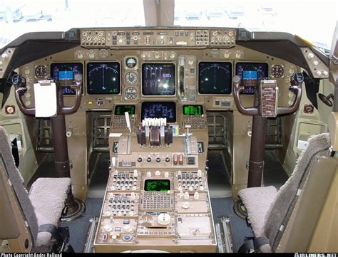 Boeing 747 Inside Cockpit