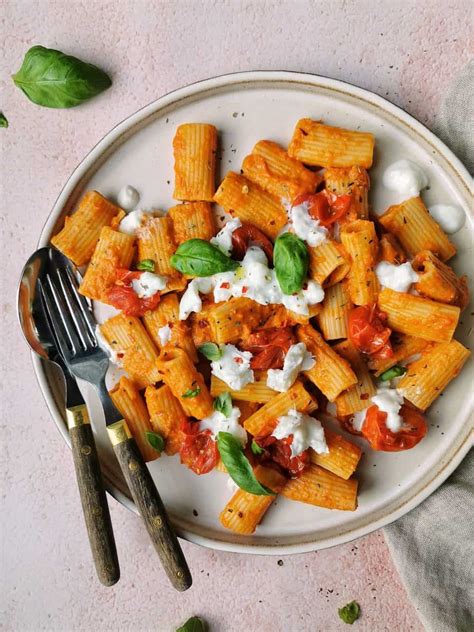 Pasta Met Zelfgemaakte Rode Pesto