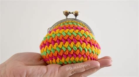 Crochet this Cute Money Pouch