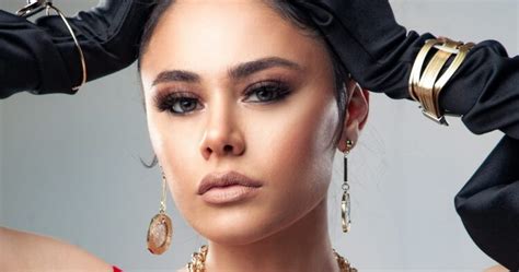 10 Hot Sexy Samira Azer Gizi Efendiyeva Bikini Pics