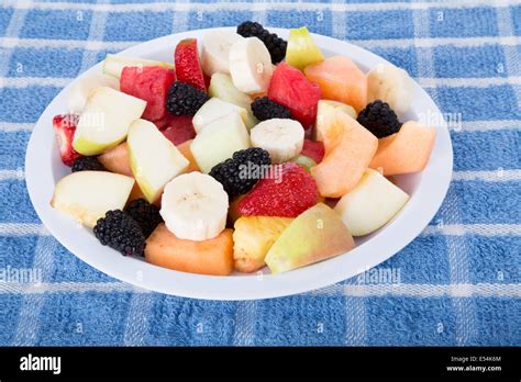Cut Fruit Bowl With Strainer At Shirley Ashley Blog