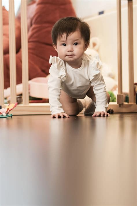 Đến nhà Salim gặp Pam thế lực nhí nổi đình đám Mẹ từng là hot girl giờ bỏ việc ở nhà chăm