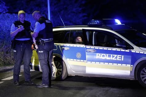 Verfolgungsjagd Ber A Bei Dresden Polizist Verletzt