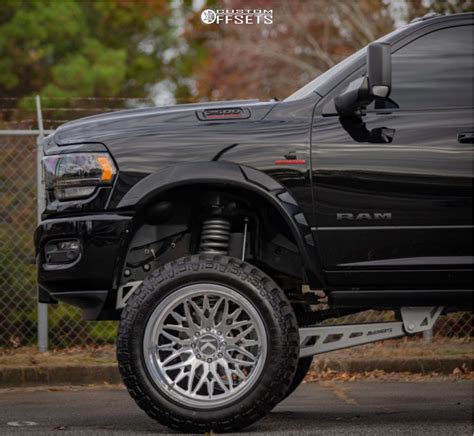 2022 Ram 2500 With 24x14 76 Kg1 Forged Trident And 38 15 5r24 Fury