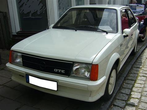 Opel Kadett D GTE Der Kadett D GTE Und Sein Britisches Schwestermodell