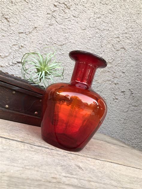 Vintage Hand Blown Red Glass Flower Vase Bottle Bulbous Etsy Glass Flower Vases Hand