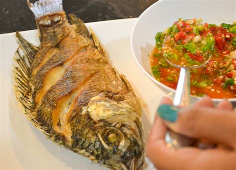 Thai Fried Fish Dishes Pla Tod Cooking In Thailand