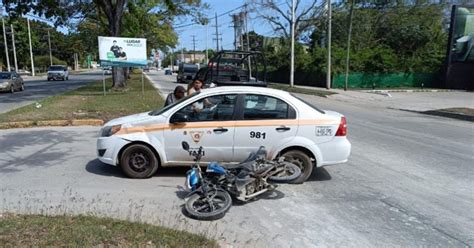 Porrazote Motociclista Se Estrella Contra Un Taxi En Chetumal