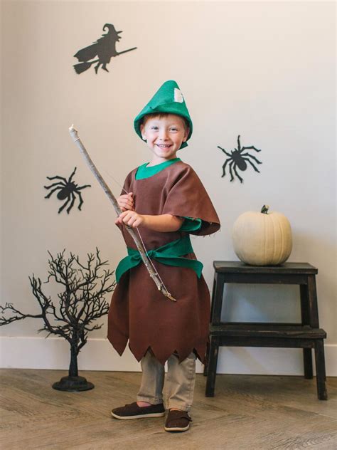 Make A Robin Hood Kids Costume For Halloween Easy Crafts And