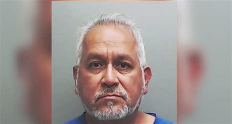 Arrestan A Un Pastor Del Centro De Texas Bajo Cargos De Abuso Sexual A